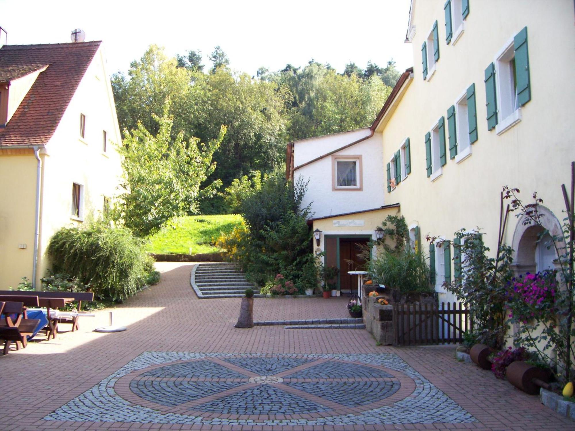 Landgasthof Gotzenmuhle Hotel Lichtenau  Exterior foto